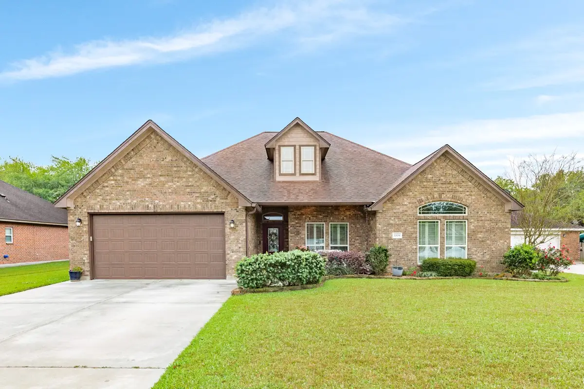 1008 S Belle Drive, Angleton, TX 77515 - #1