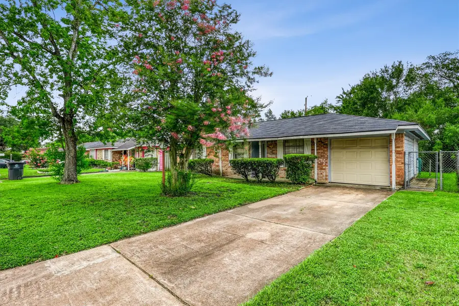 1323 W Donovan Street, Houston, TX 77091 - Image #3