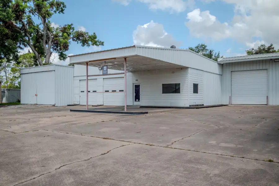 619 E Jackson Street, El Campo, TX 77437 - Image #3