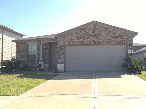 6734 Brimridge Lane, Houston, TX 77048
