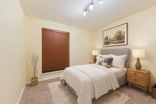 2503 Mccue Road #6, Houston, TX 77056