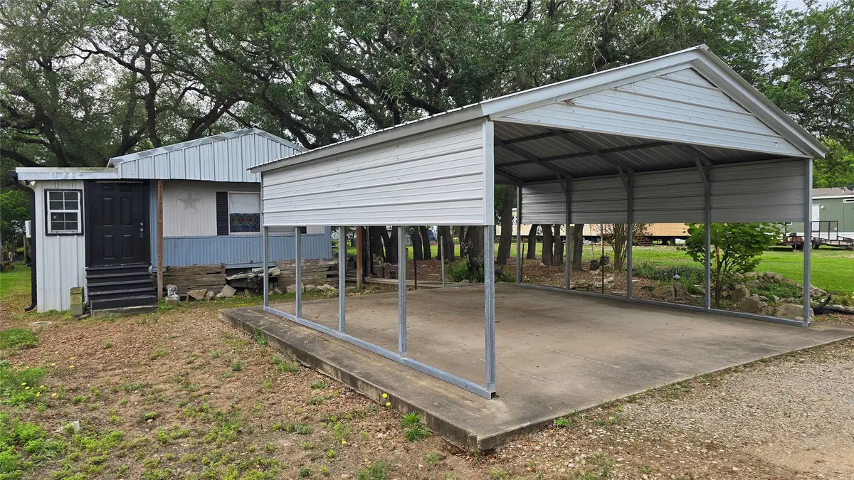 78 Avenue D, Van Vleck, TX 77482 - #1