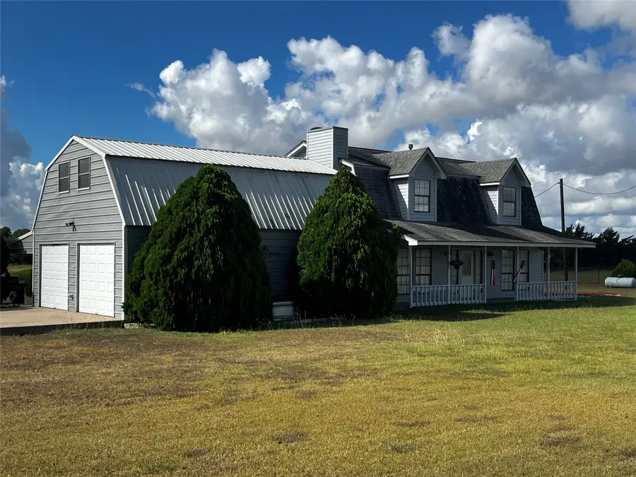 1100 Swiss Alp Hills Loop, Schulenburg, TX 78956 - #2