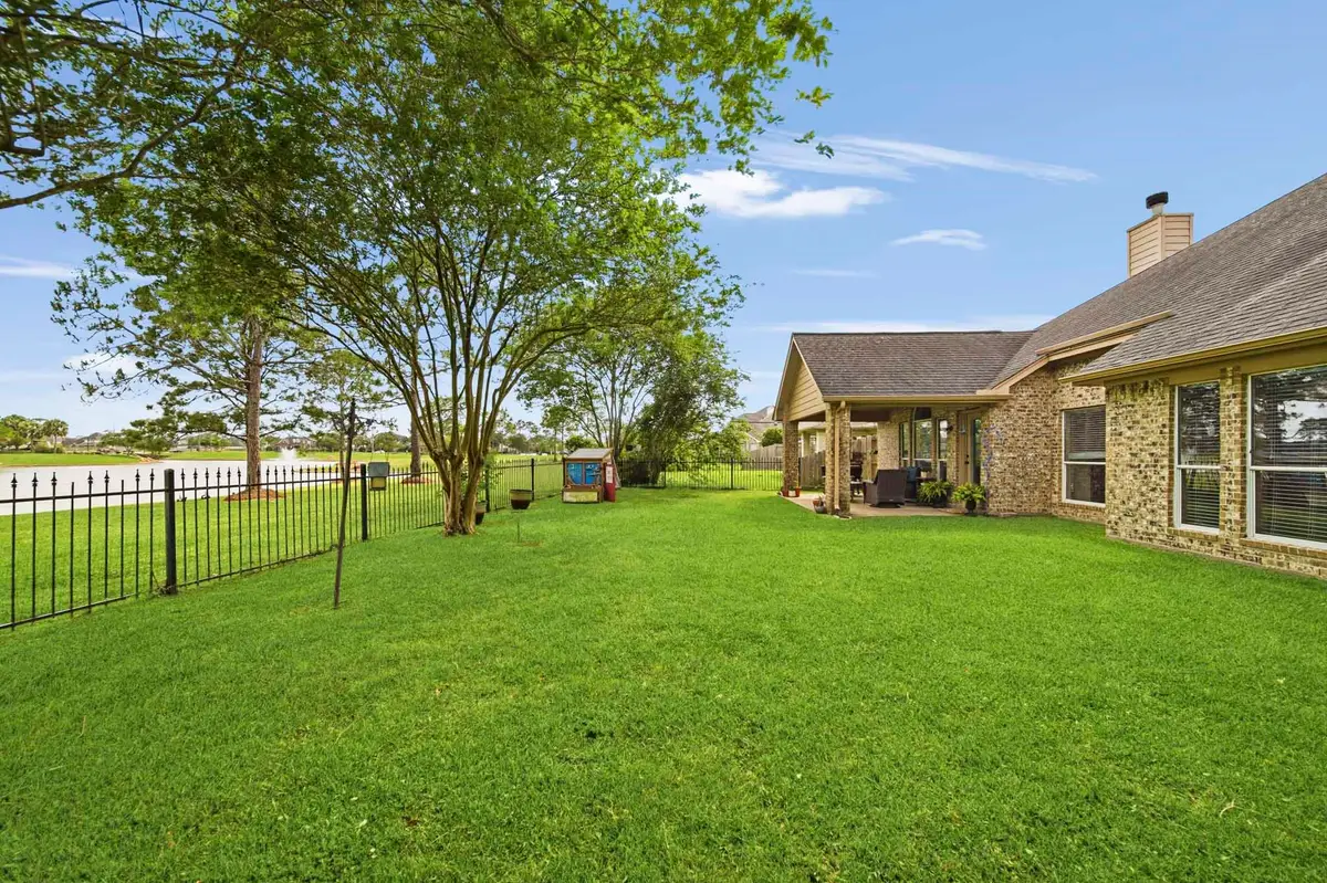 1575 Garden Lakes Drive, Friendswood, TX 77546 - #1