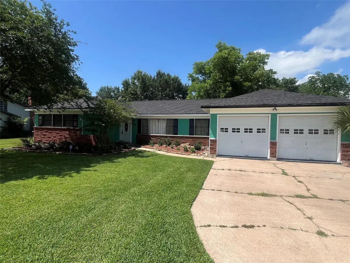 416 Azalea Drive, Baytown, TX 77520 - #1