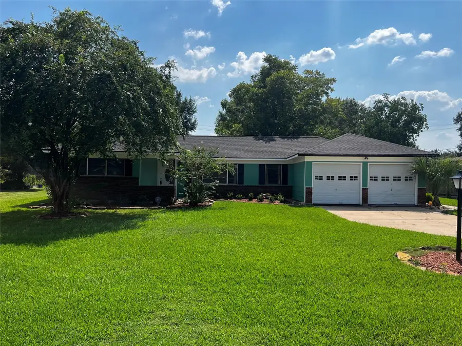416 Azalea Drive, Baytown, TX 77520 - #3