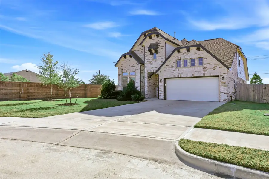7738 Wrightwood Drive, Pasadena, TX 77505 - Image #2