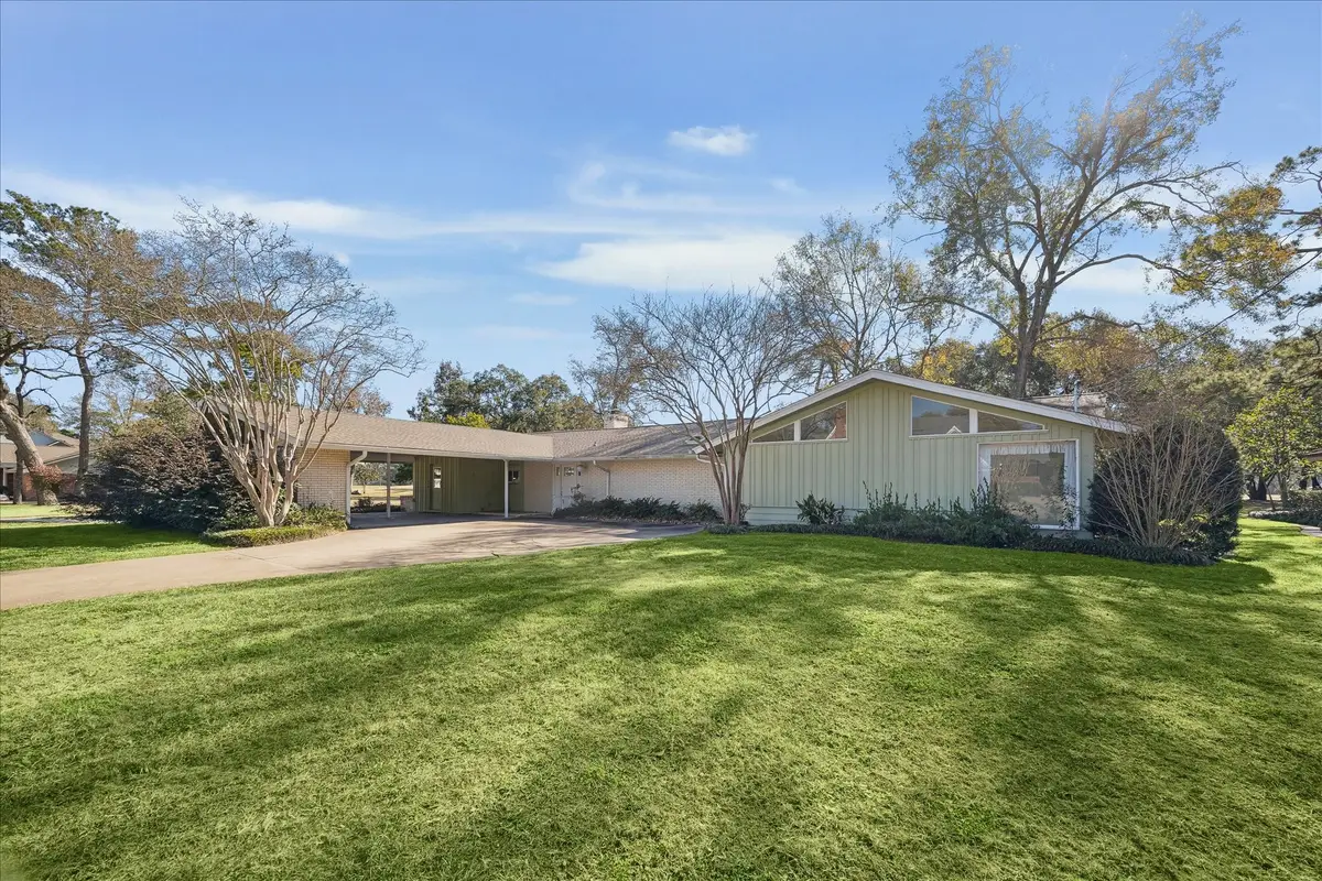 6203 Bermuda Dunes Drive, Houston, TX 77069 - Image #1