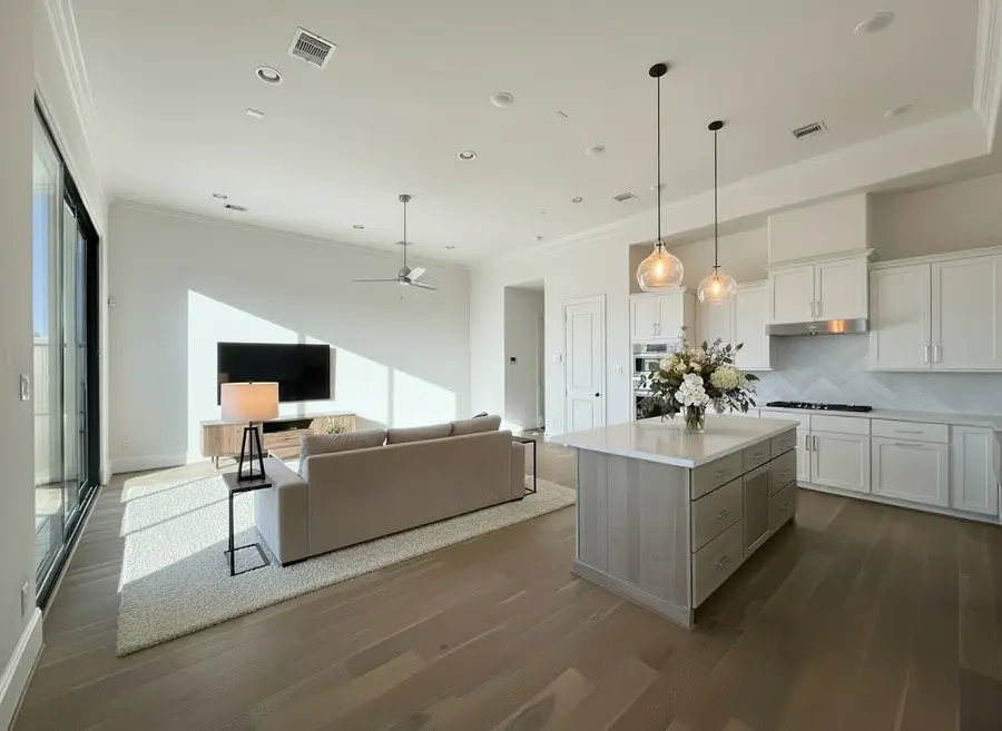 1009 Golden Nectar, Houston, TX 77008 - Image #3