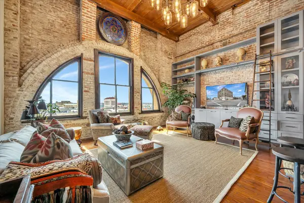 2400 Mechanic Street, Galveston, TX 77550