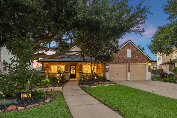 10707 Barker Lake Court, Cypress, TX 77433