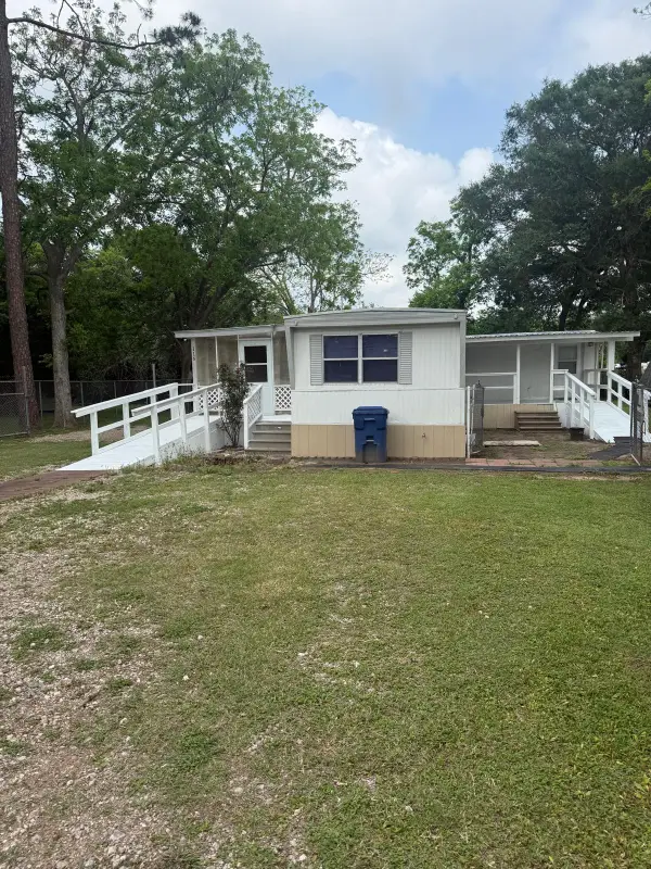 116 Avenue C, Brazoria, TX 77422