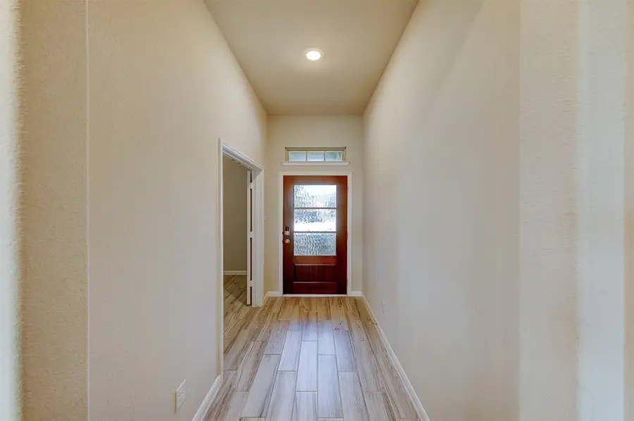 2006 Brisa Lane, Baytown, TX 77523 - Image #2