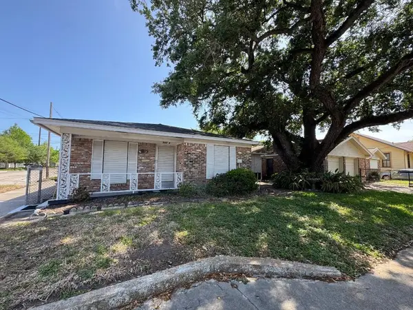 3503 Avenue K, Galveston, TX 77550