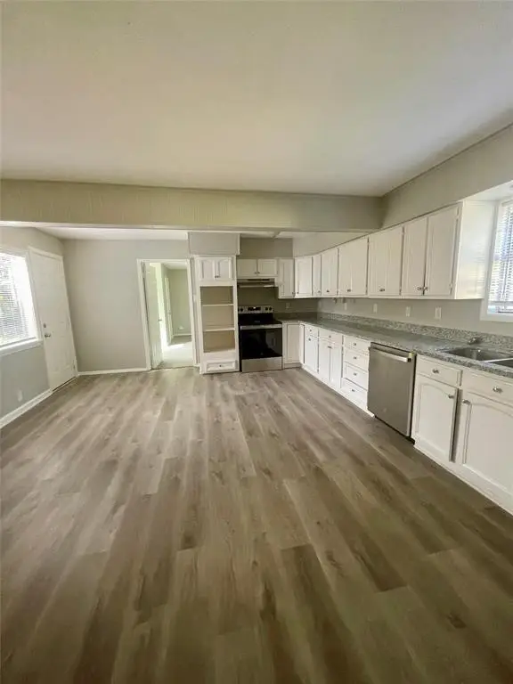 1004 S 2nd Street, La Porte, TX 77571 - #3