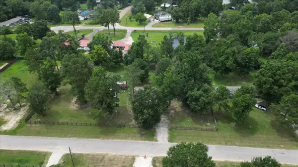 21658 County Road 3749d, Cleveland, TX 77327