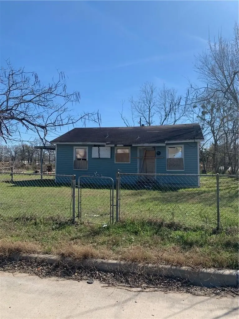 813 Foster Street, Navasota, TX 77868 - #2