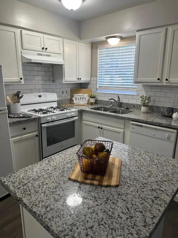 1101 E Main Street, League City, TX 77573