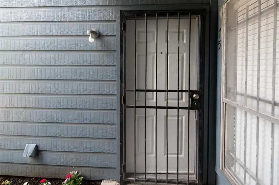 10001 Westpark Drive #75, Houston, TX 77042 - Image #3