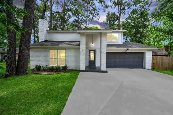 6 Yewleaf Court, The Woodlands, TX 77381