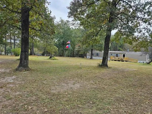 645 Deer Park Drive, Brookeland, TX 75931