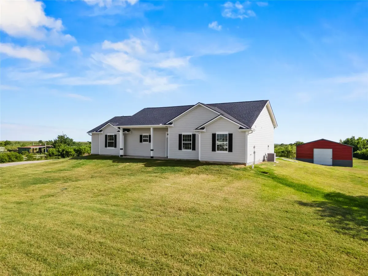 10015 S Redfish Drive, Hitchcock, TX 77563 - Image #1