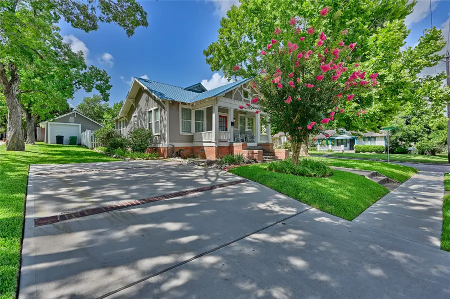 100 E Tom Green Street, Brenham, TX 77833 - #2