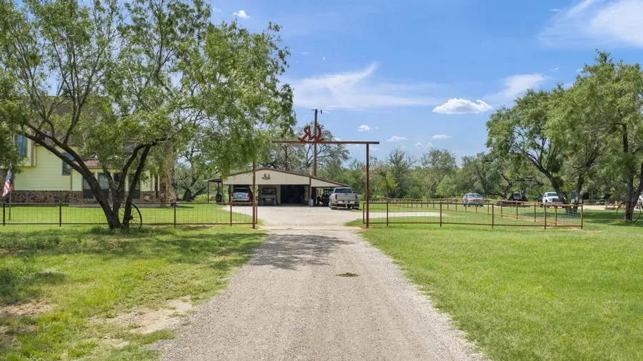 11970 Sulphur Springs Road, Adkins, TX 78101 - #2