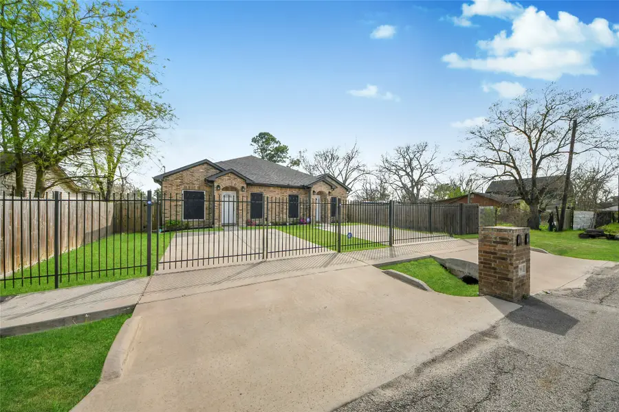 7980 Ethel Street #A/B, Houston, TX 77028 - #3