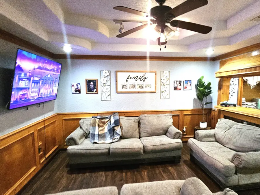 2116 1/2 Louisiana Street, Baytown, TX 77520 - #2