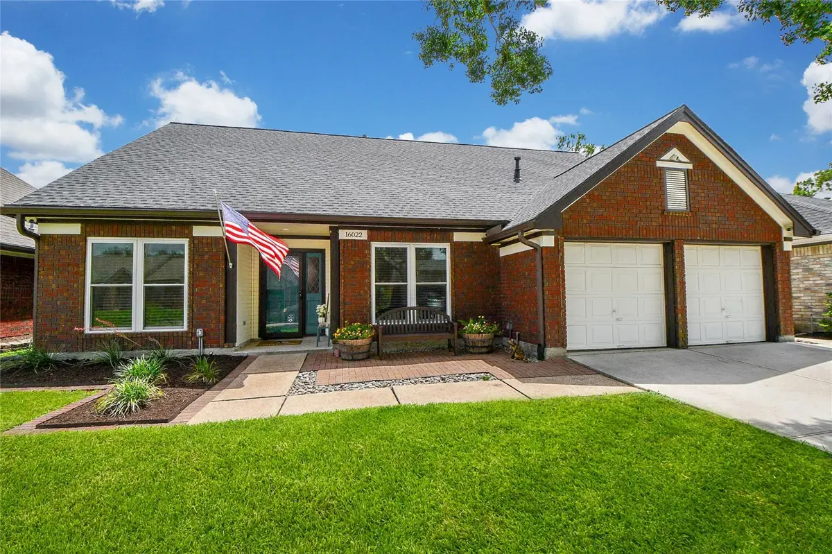 16022 Surrey Woods Drive, Friendswood, TX 77546 - #1