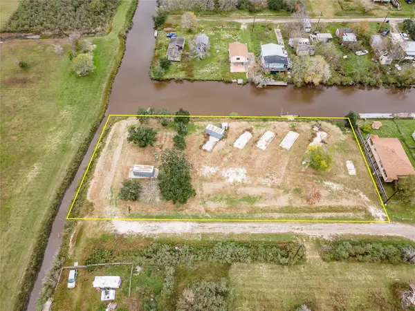 3519 Bastrop, Angleton, TX 77515