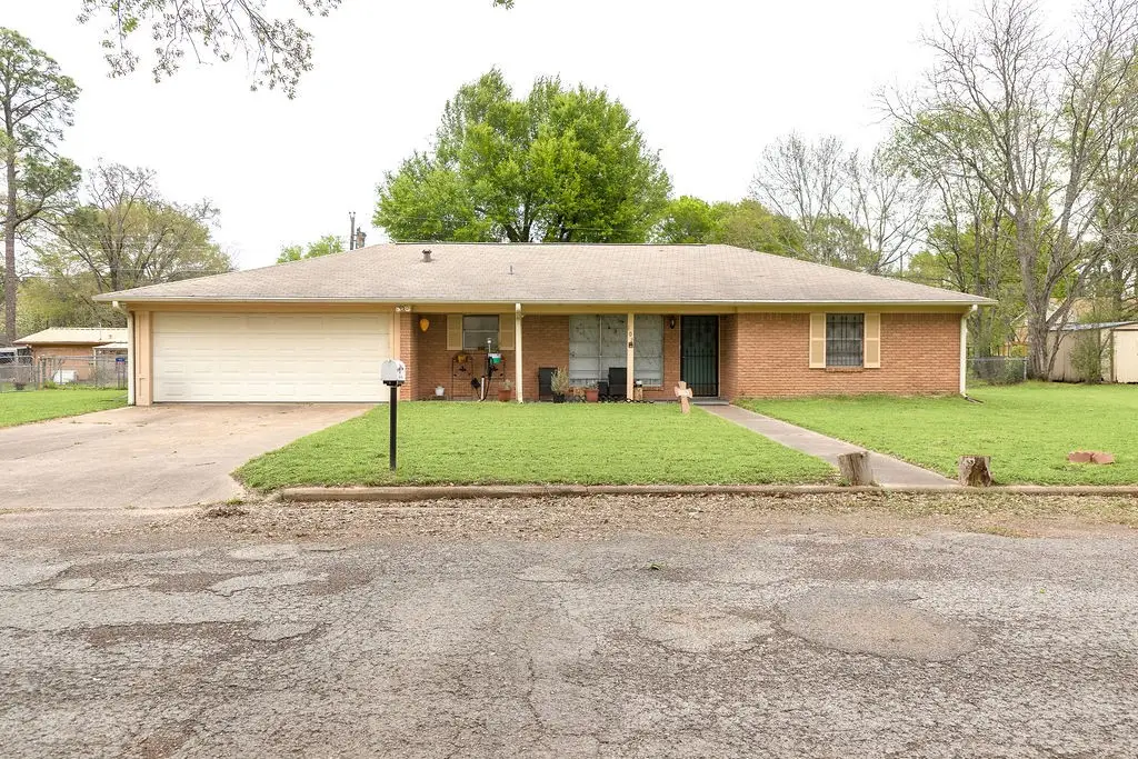 102 Rosewood Drive, Crockett, TX 75835 - #1