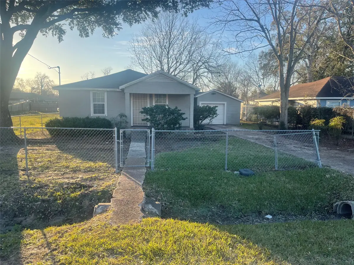 7407 Hoffman Street, Houston, TX 77028 - #1