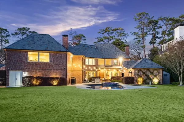 37 E Broad Oaks, Houston, TX 77056