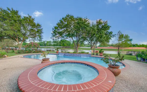 314 Bridge Crest Boulevard, Houston, TX 77082