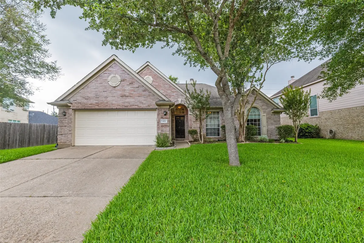 6811 Shelby Oaks Drive, Richmond, TX 77407 - #1