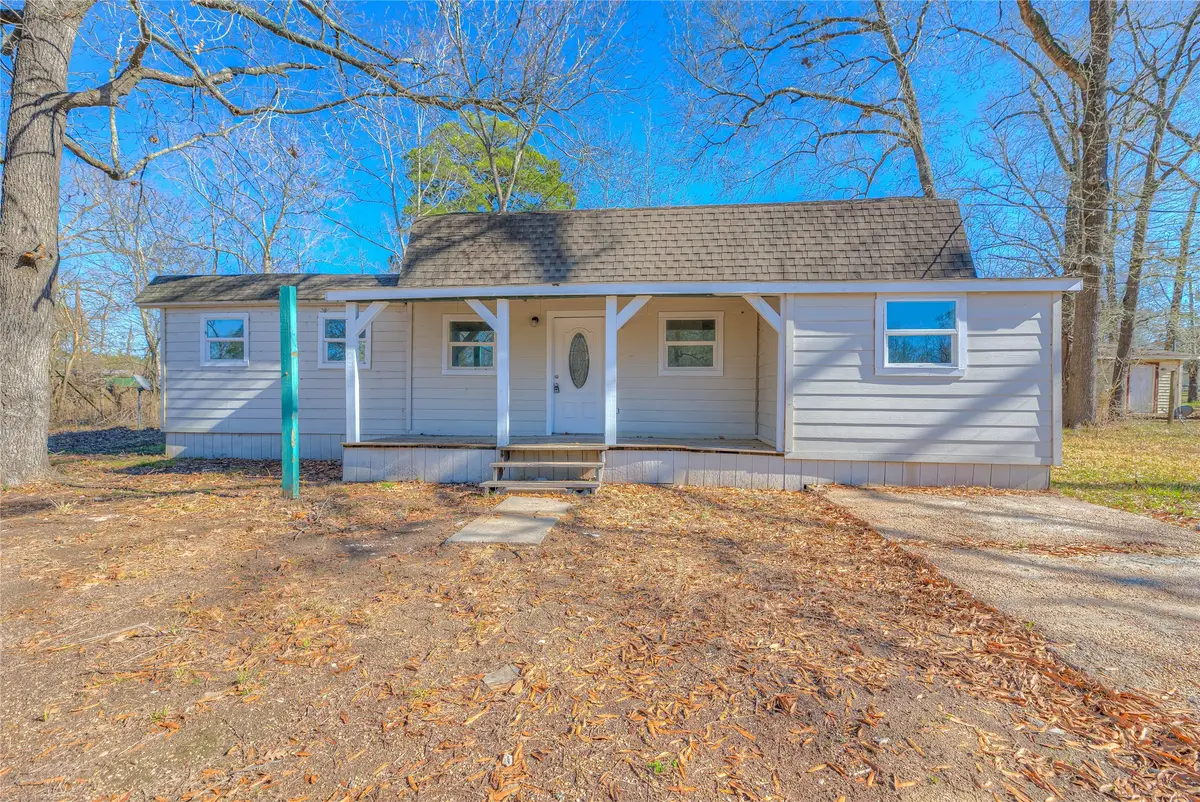 328 W Sherwood Drive, Livingston, TX 77351 - #1