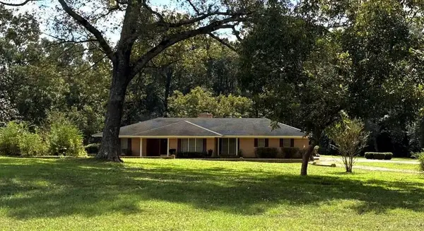 1206 Patroon Road, San Augustine, TX 75972