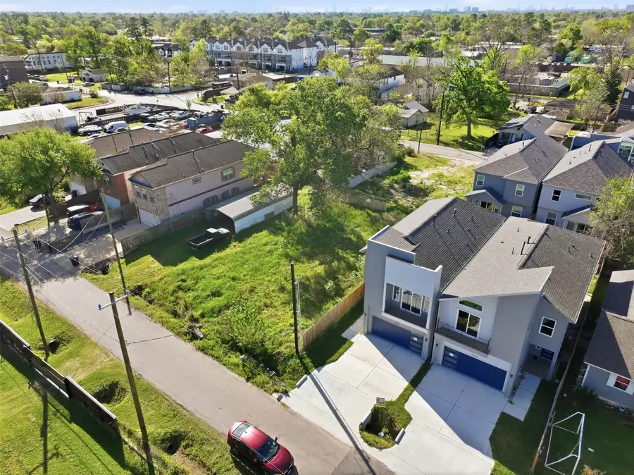 4921 #A Golden Forest Drive, Houston, TX 77091 - #2