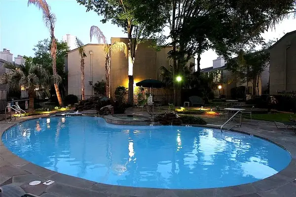 1100 Augusta Drive #80, Houston, TX 77057