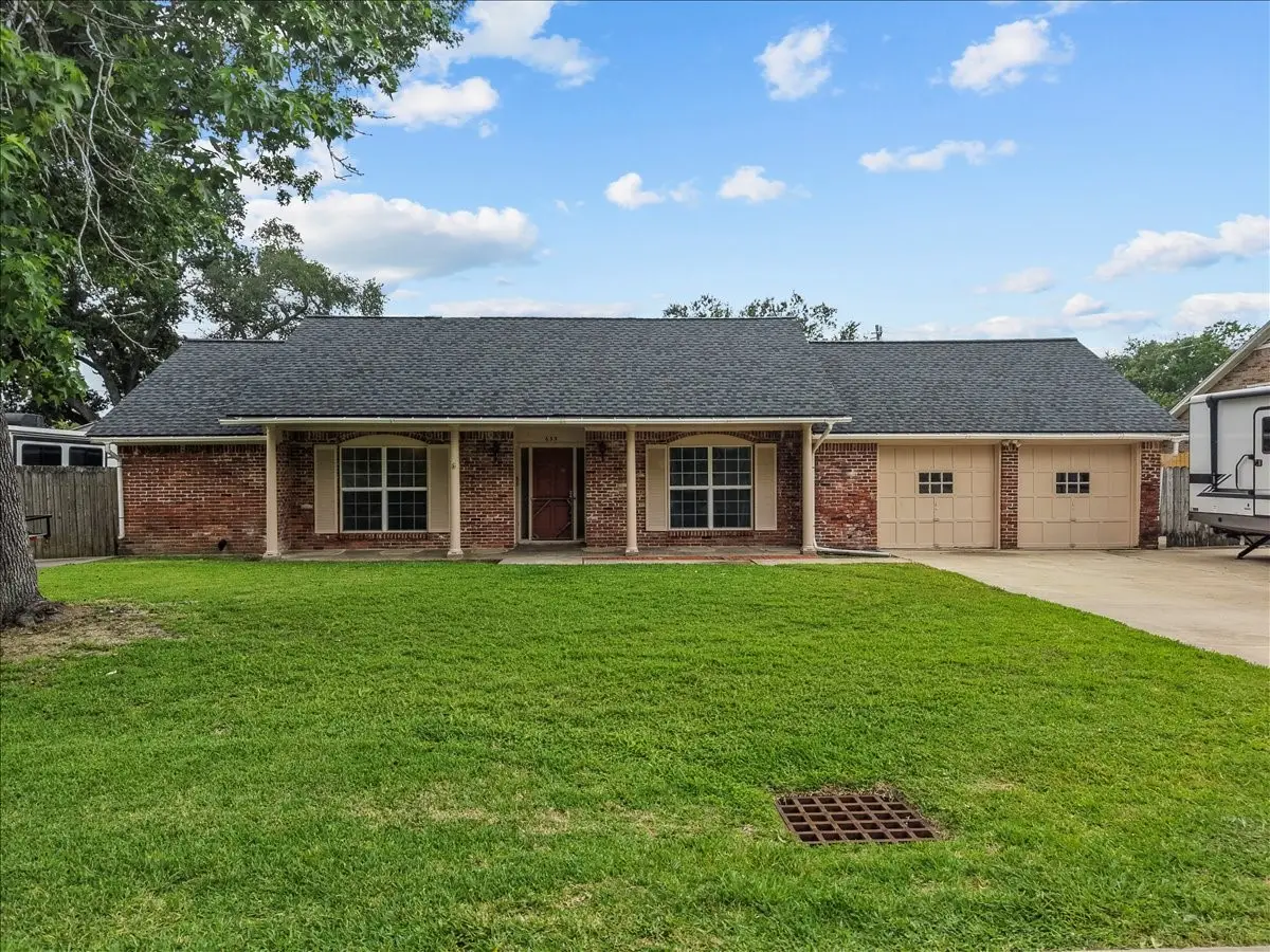 635 Meadowlawn St, La Porte, TX 77571 - #1