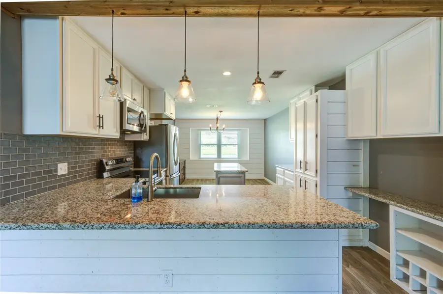 1226 Ave H, Danbury, TX 77534 - #2