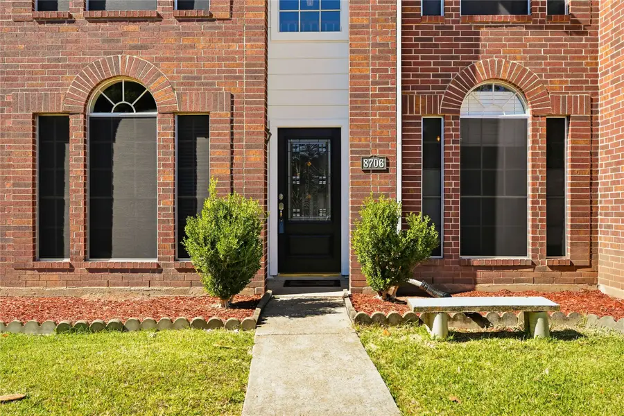 8706 Lone Maple Drive, Houston, TX 77083 - Image #3