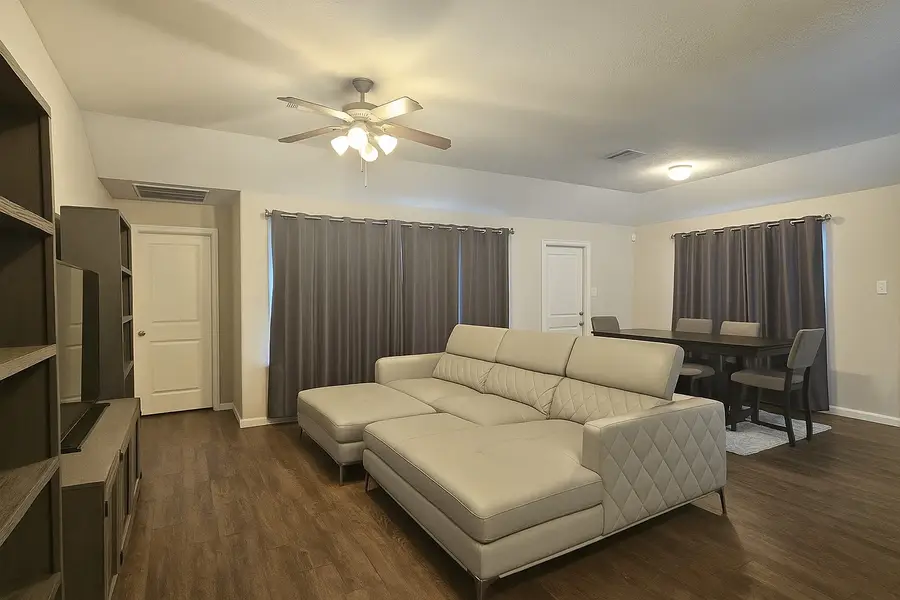 37 Road 5103, Cleveland, TX 77327 - Image #3