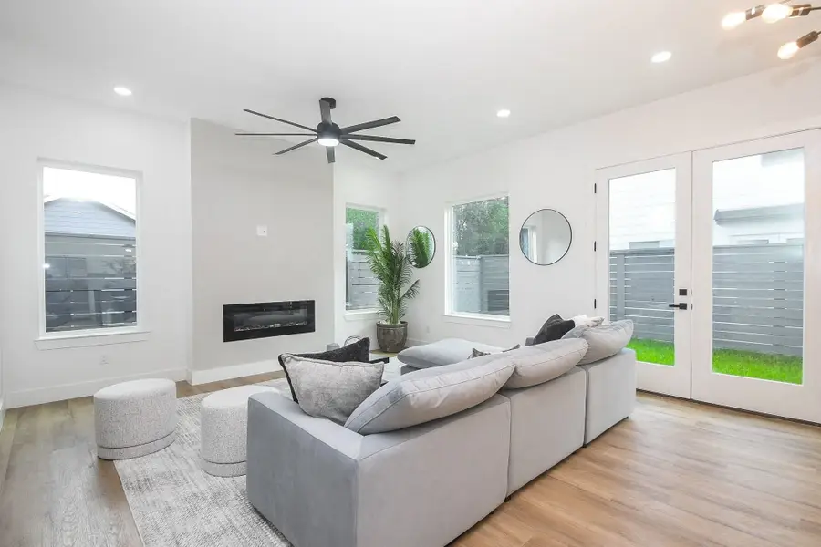 6541 Sealey Street, Houston, TX 77091 - #3