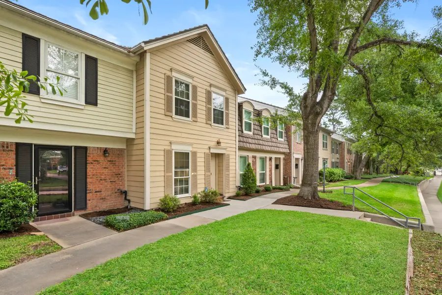 9668 Westview Drive #2, Houston, TX 77055 - Image #3