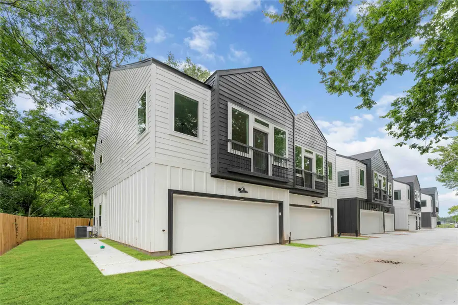 5103 Mallow Street #A/B, Houston, TX 77033 - Image #2