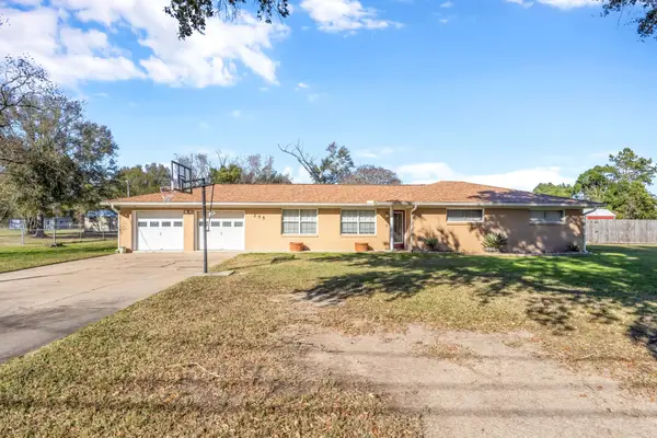 255 Gilmer Street, Bridge City, TX 77611