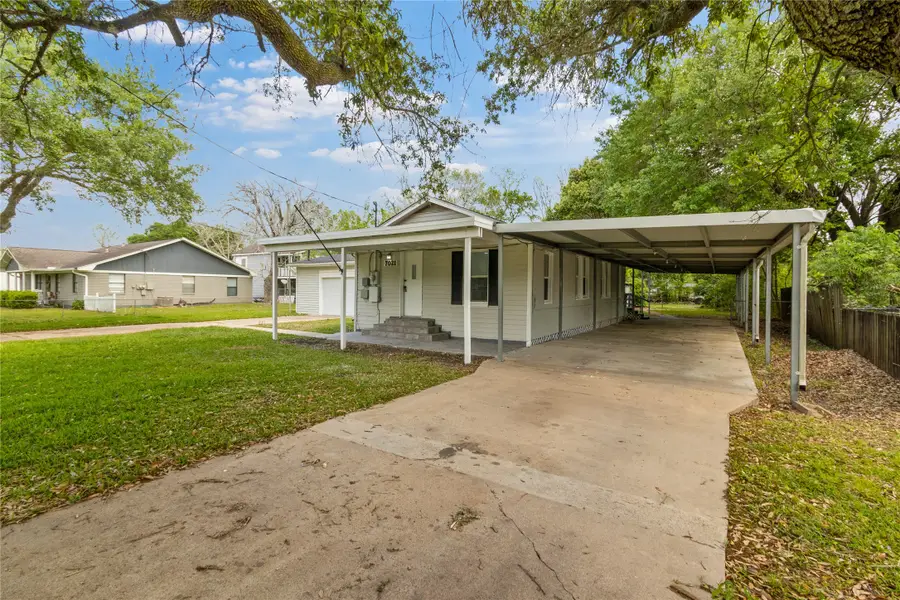 7021 2nd Street, Hitchcock, TX 77563 - #2